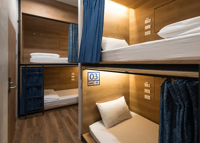 Hostel Natee *