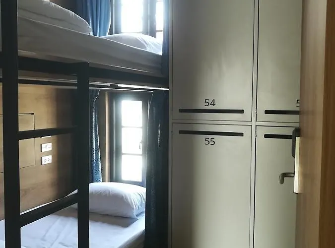 Natee Hostel